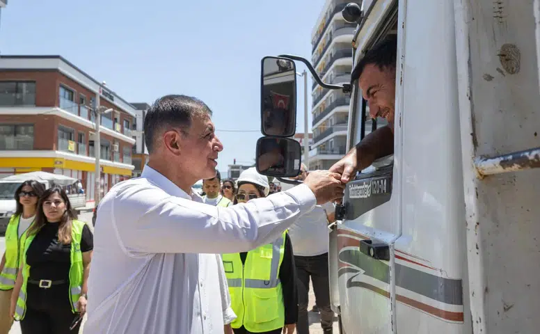 Başkan Tugay: Göz boyayan değil, sorun çözen işler yapıyoruz