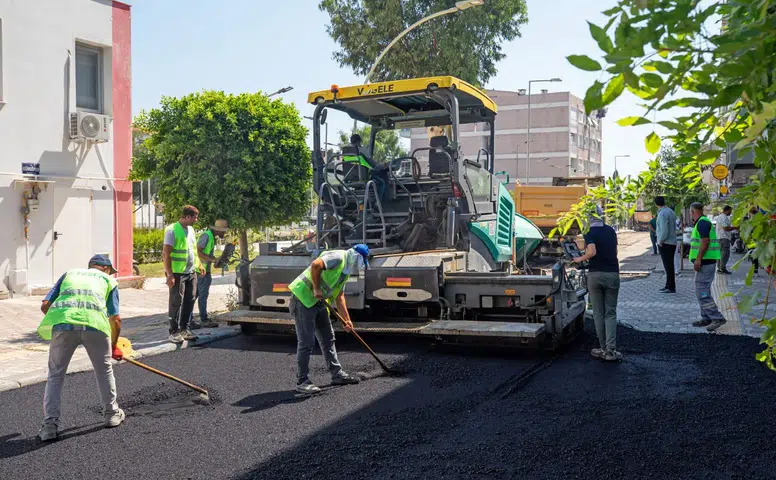 Narlıdere'de asfalt serimi hızla devam ediyor, Güngören Caddesi güvenli yollarla buluştu