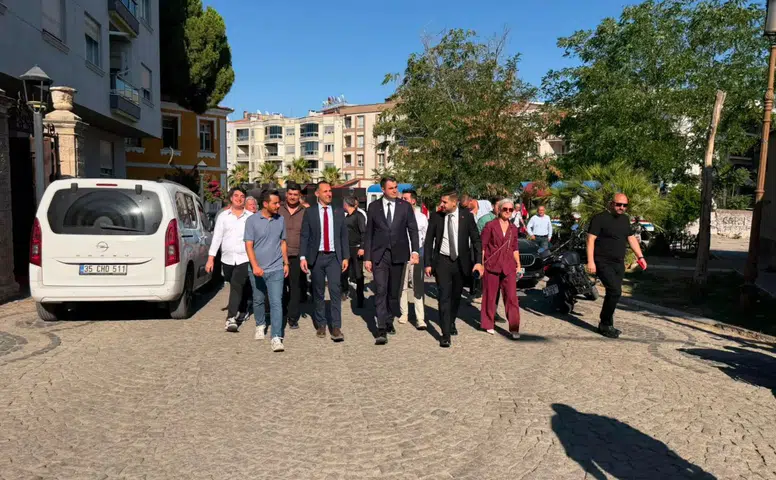 Başkan Güç’ten Gaziemir esnafına ziyaret: “Esnafın yüzü iktidarımızda gülecek”