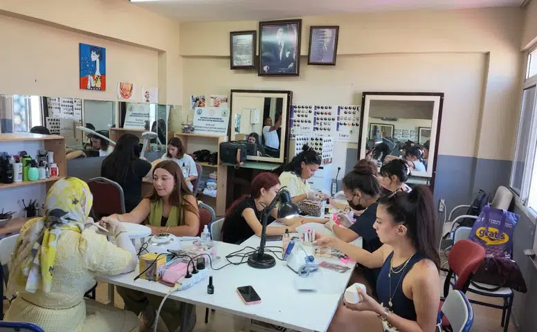 Bayraklı’da Ücretsiz Kurslar Kadınların Geleceğine Yön Veriyor