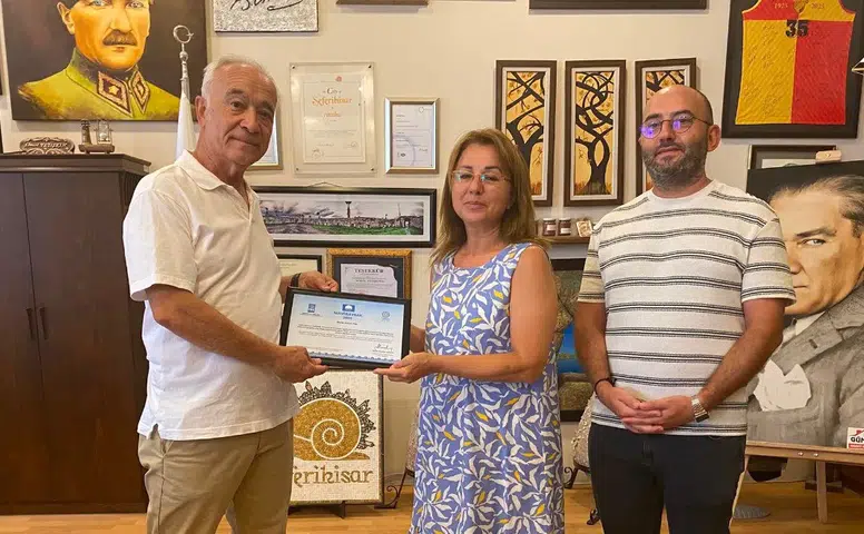 Seferihisar 2026 Sezonunda 10 Mavi Bayrağını Korudu