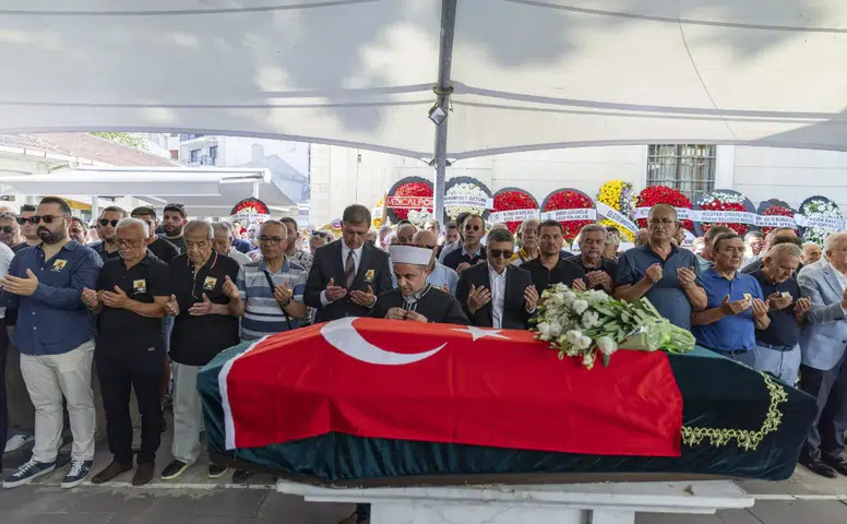 Gazeteci Gürel, son yolculuğuna uğurlandı