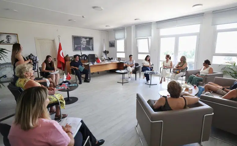 Başkan Lâl Denizli, Halk Günü Etkinlikleriyle Vatandaşlarla Buluşmayı Sürdürüyor