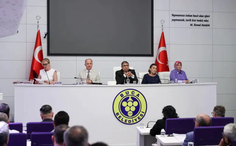 Buca'da 3. Yaş Üniversitesi Projesi Meclisten Geçti, Yaşlılar İçin Yeni Fırsatlar Sunacak