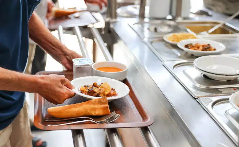 Buca’da 70 TL’ye dayanışma sofrası
