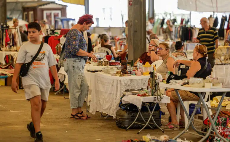 İzmir’de paylaşım büyüyor: İkinci el pazarlarına yoğun ilgi
