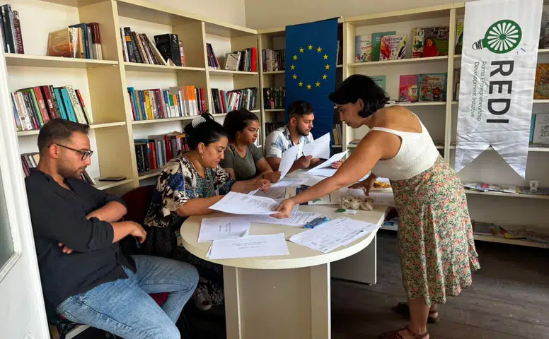 Konak’ta Roman gençlere CV ve kariyer yönetimi eğitimi