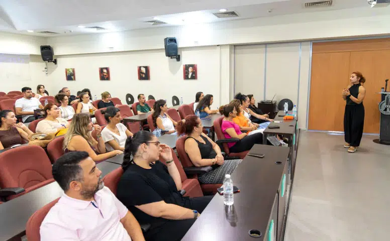 Karşıyaka Belediyesi’nden personele ‘daha sağlıklı çalışma’ semineri