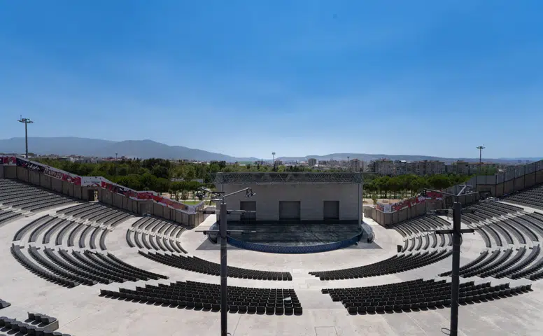 İzmir’in gözde kültür sanat merkezine estetik dokunuş