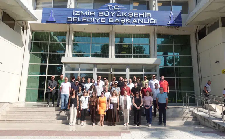 İzmir’in çatılarında güneş seferberliği