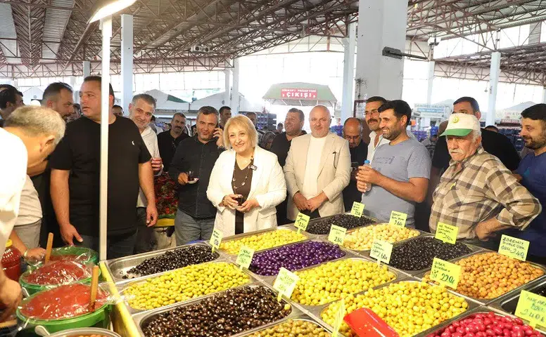 Başkan V. Şen Sahaya İndi İlk Durak Pazar Esnafı Oldu