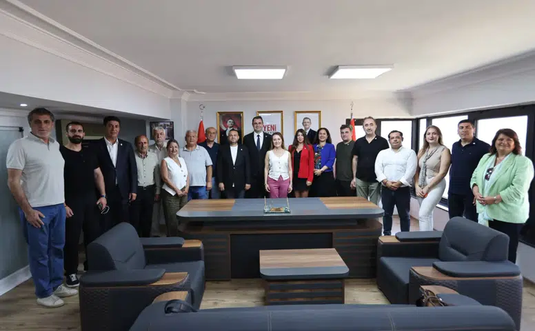 Nilüfer Çınarlı Mutlu ve Meclis Üyeleri'nin YENİ Parti'ye Katılımı