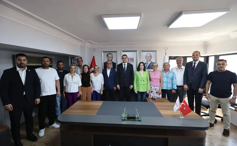 Yeni Parti İzmir’den Çağrı Yaptı: “Cesaretiniz Varsa Sandığı Yarın Getirin”