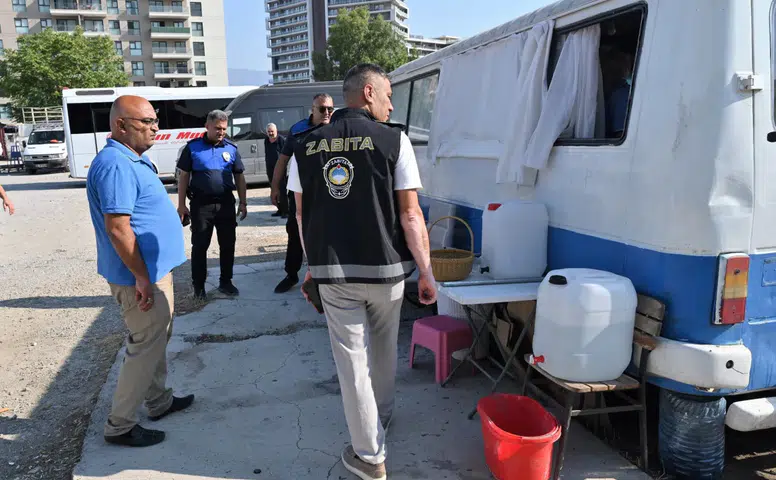 Bornova’da kaldırım ve yol işgallerine sıkı denetim
