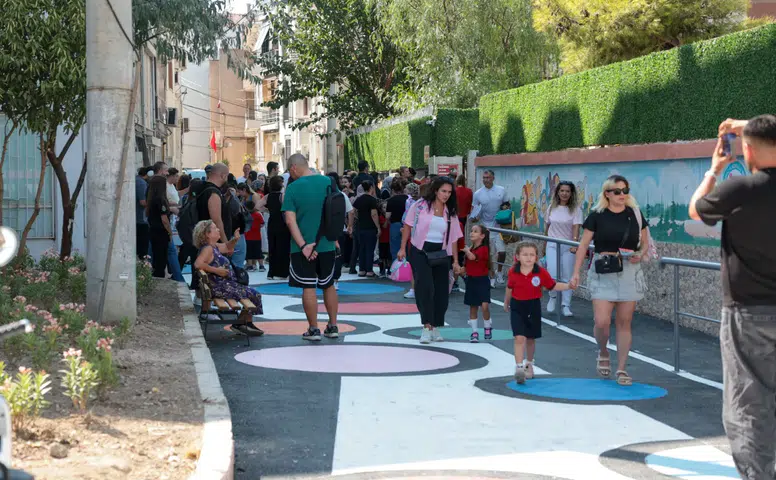 Konaklı öğrencilere ‘renkli yol’ sürprizi