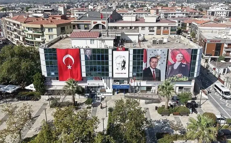 Menderes’te Moloz ve Bahçe Atıkları Toplanıyor