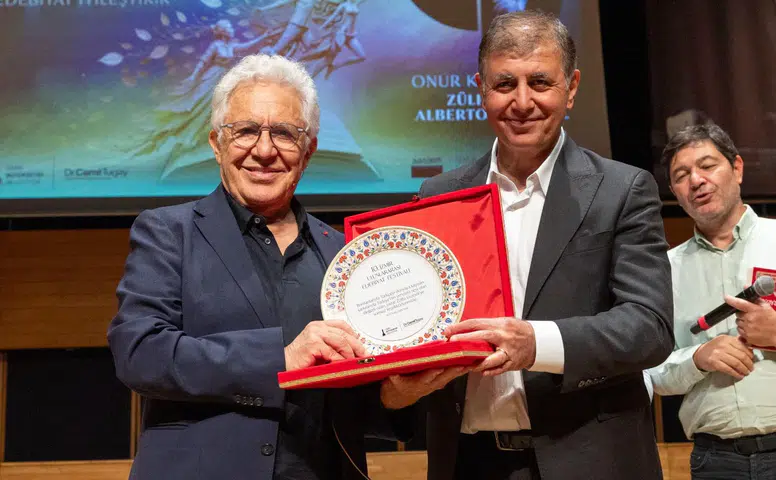 İzmir’de edebiyatın 10 yıllık yolculuğu