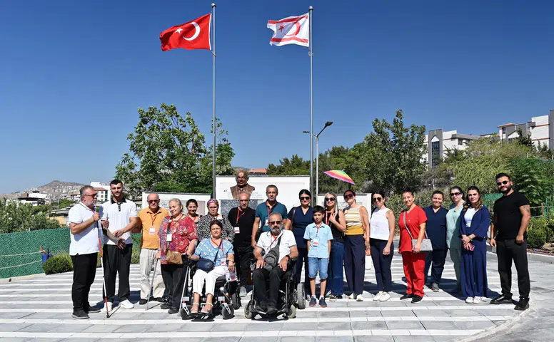 Bornova’da engelleri kaldıran kültür yolculuğu