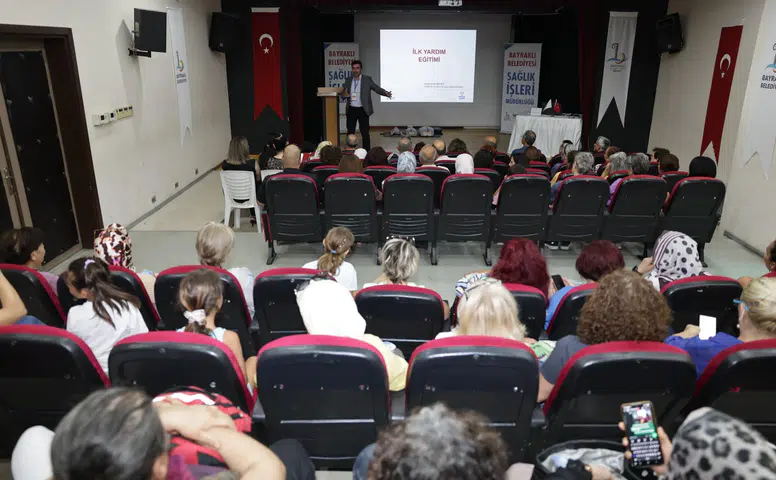 Bayraklı'da Hayatları Değiştiren İlkyardım Eğitim Programı Düzenlendi
