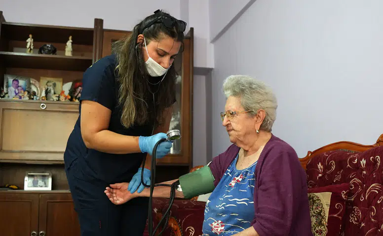 Kemalpaşa’da Sağlık Hizmeti Evlere Ulaşıyor