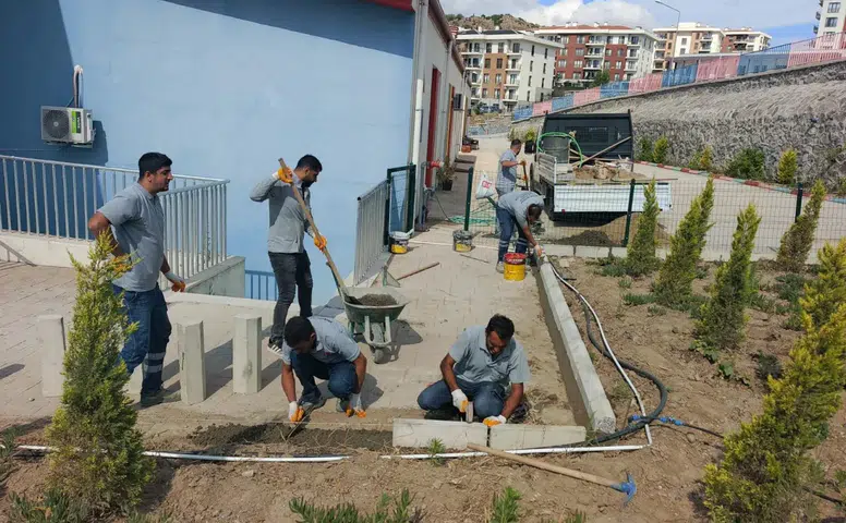 Bayraklı’da Eğitime Anaokulundan Üniversiteye Kadar Destek