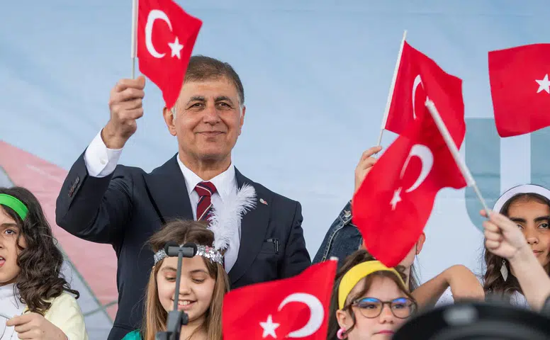 Başkan Tugay’dan 29 Ekim mesajı: “Cumhuriyet’i milletçe yaşatacağız”