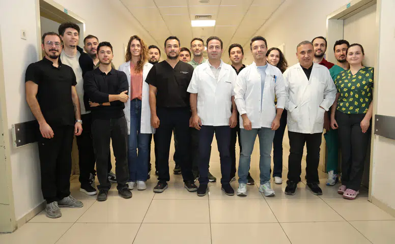 İzmir Bakırçay Üniversitesi Çiğli Eğitim ve Araştırma Hastanesinde Bir İlk: Ameliyatsız Mitral Kapak Onarımı Gerçekleştirildi