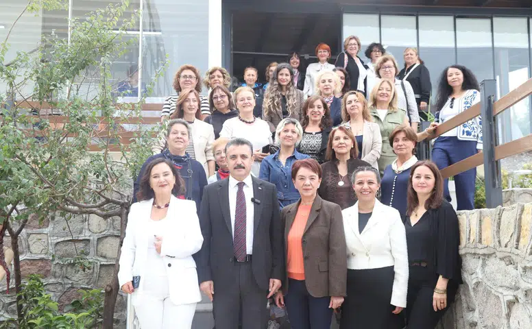 Dikili Belediyesi Sanat Merkezi hizmete açıldı