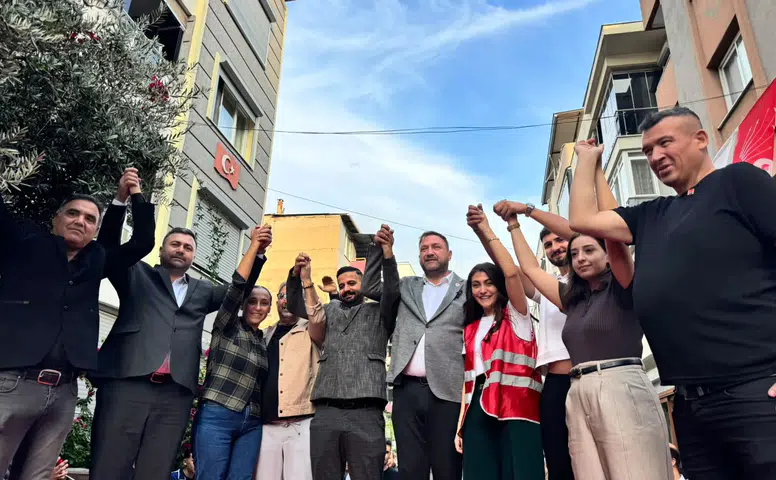Yeni Parti'den İstifa Eden 200 Kişi CHP'ye Katıldı