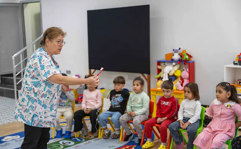 Bornova’nın miniklerine diş dostu eğitim