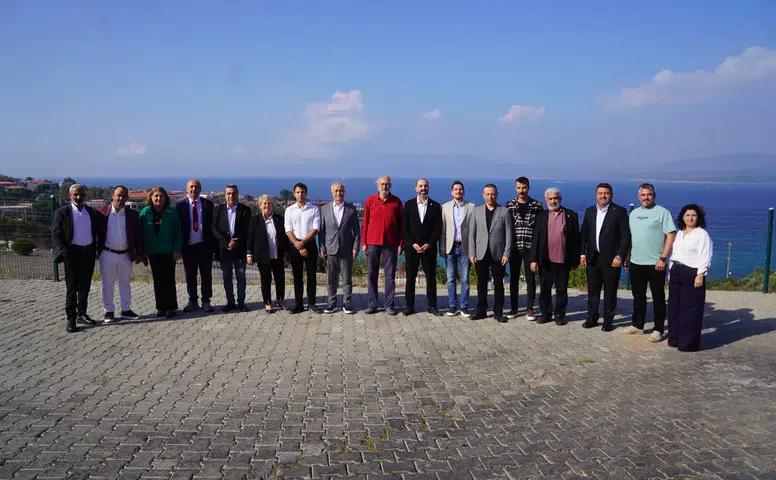 Seferihisar için seferberlik: Siyasi partiler ortak masa etrafında buluştu