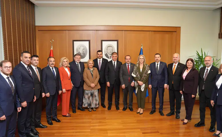 Başkan Tugay: İzmir’imizin otuz ilçesine en iyi hizmeti sağlayacağız