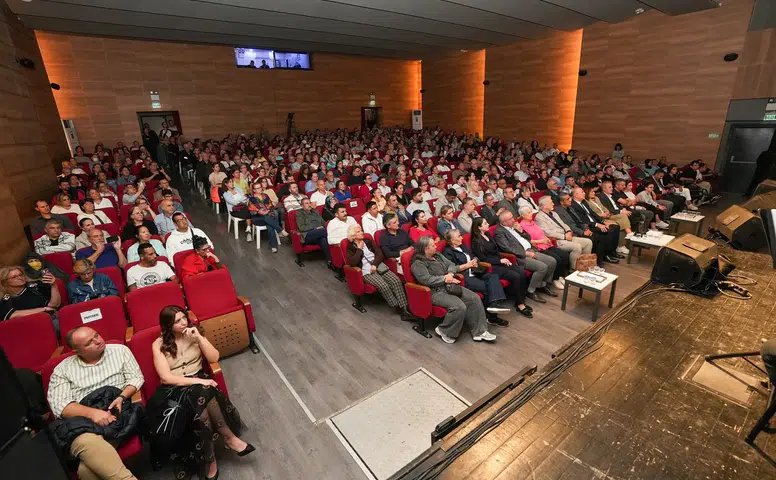 Gaziemir’de kültür sanat sezonu Metropol Orkestrası konseriyle açıldı