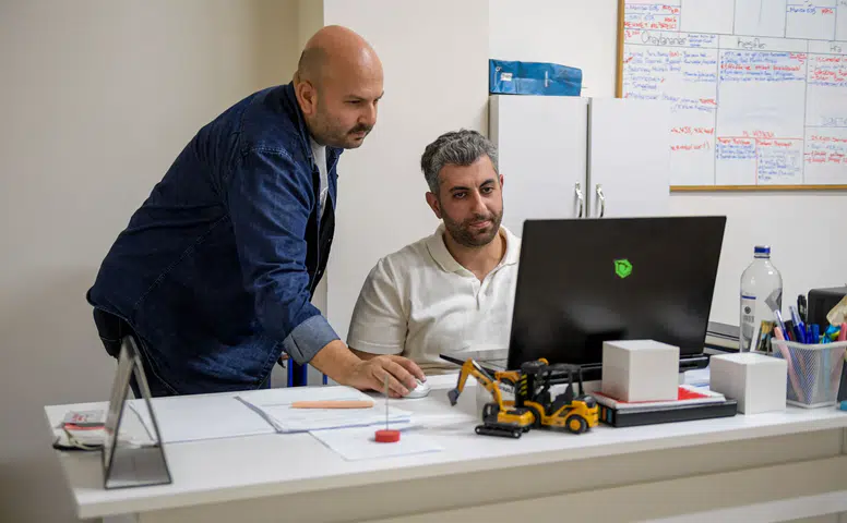 İş’te İzmir’e üye oldular, aynı firmada işe başladılar