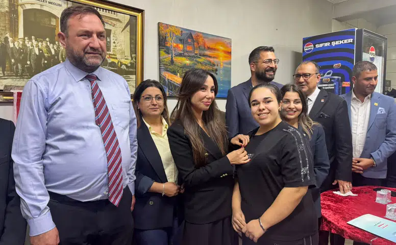 Bayraklı ’da Yeni Üyeler CHP’ye Katıldı