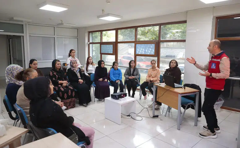 Konak’ta afet farkındalık eğitimleri devam ediyor