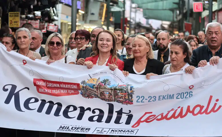 Kemeraltı’nın sokakları festivalle şenlendi