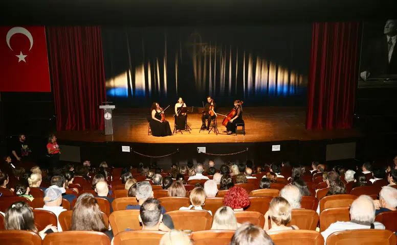 Karşıyaka Oda Orkestrası yeni sezona başlıyor