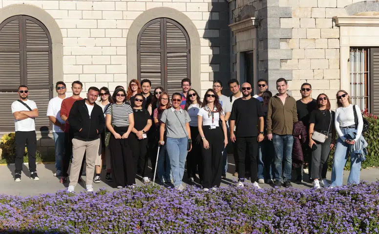 Konaklı gençler Yerel Tarih Gezisiyle Alsancak’ı keşfe çıktı