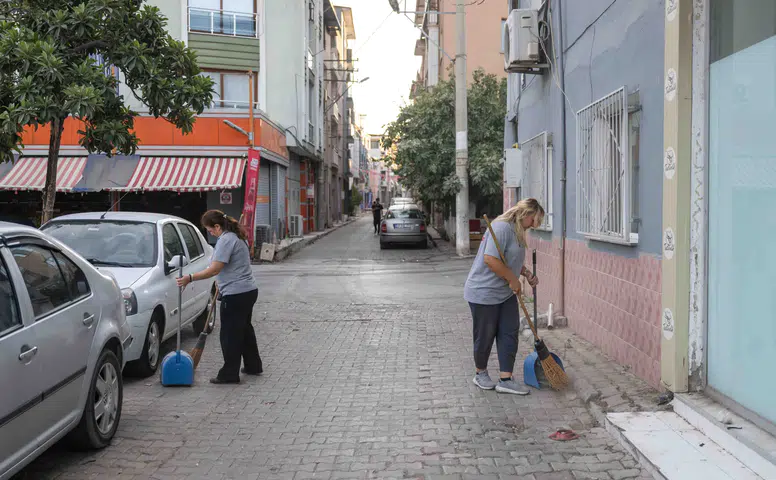 Bornova’da şafak mesaisi