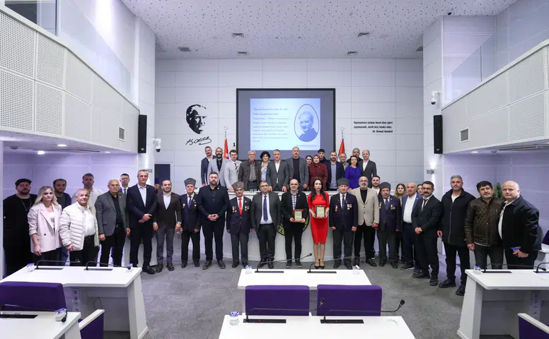 Buca’da “Egemenlik Kayıtsız Şartsız Milletindir” Paneli