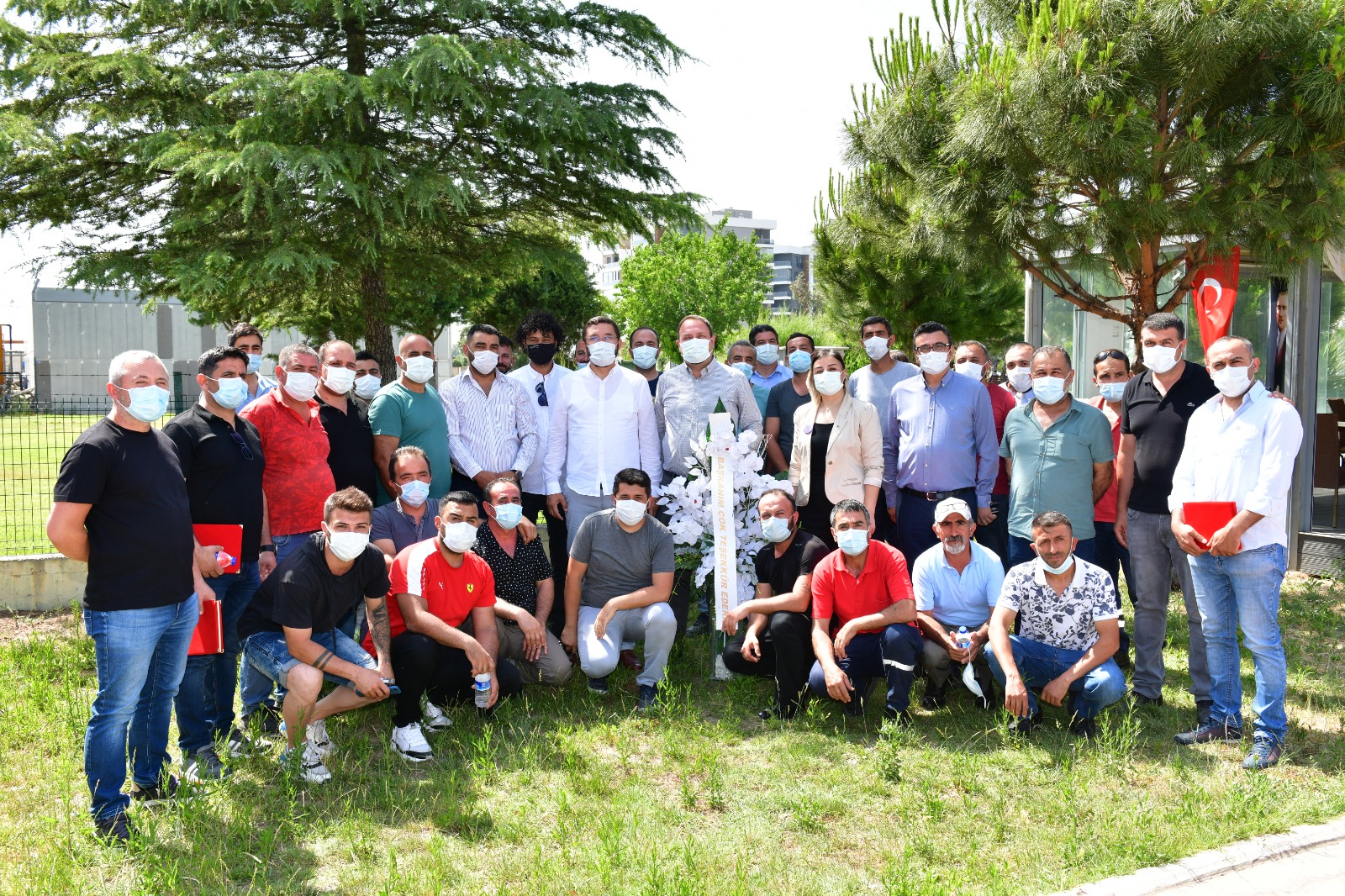 Başkan Gümrükçü Personelin Örnek Davranışını Karşılıksız Bırakmadı