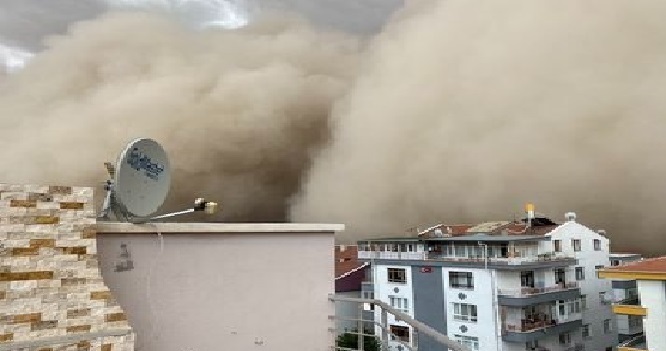 Ankara'da inanılmaz kum fırtınası