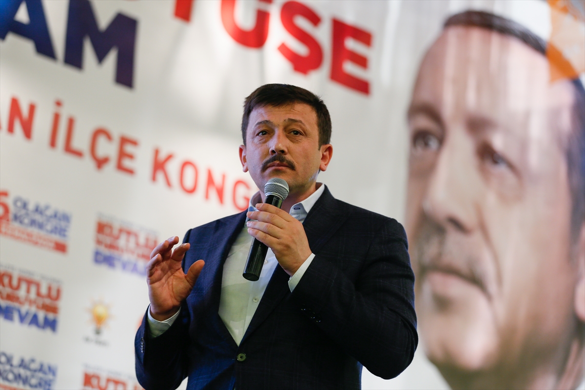 AK Parti'de 2 kongreli Pazar: Bayraklı'da liste sürprizi ve gergin anlar!