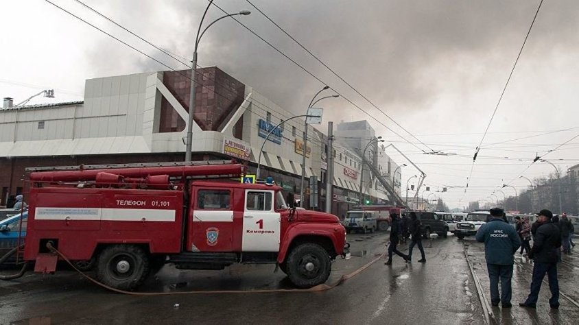 Rusya’da AVM’de yangın: 53 kişi hayatını kaybetti!