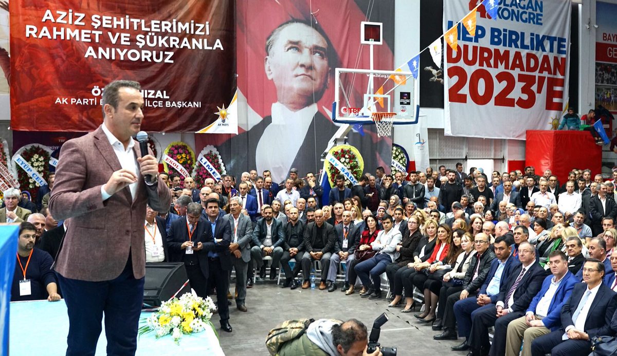 AK Parti'de 2 kongreli Pazar: Bayraklı'da liste sürprizi ve gergin anlar!