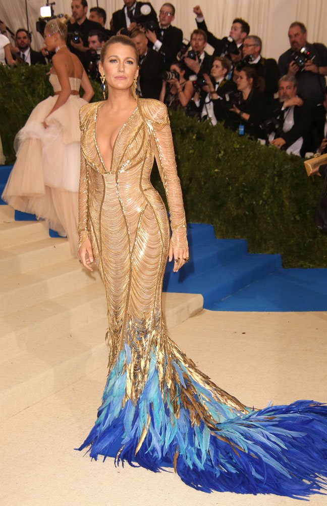 Blake Lively, 600 saattir Met Gala kıyafetinin dikilmesini bekliyor