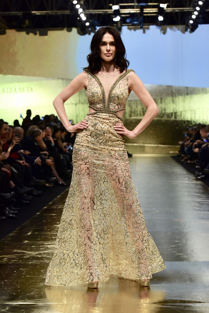 Güzelleri buluşturan defile