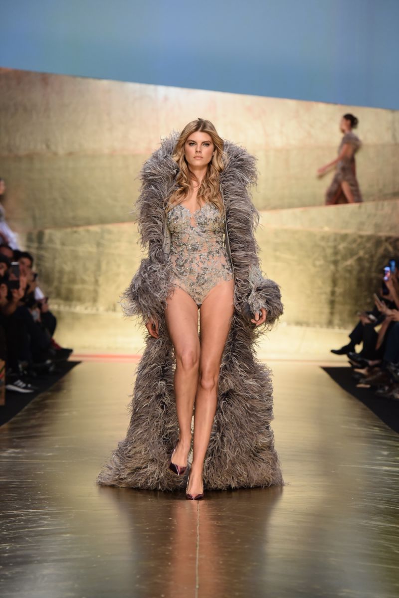 Güzelleri buluşturan defile