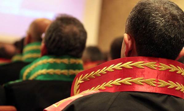 1034 hakim ve savcının görev yeri değişti!